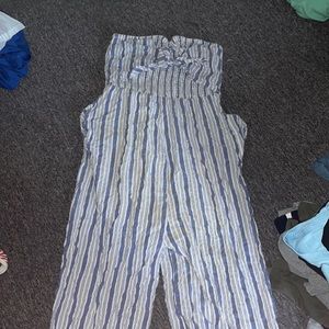 American eagle jumpsuit. Pockets. Blue and white. Size Large.